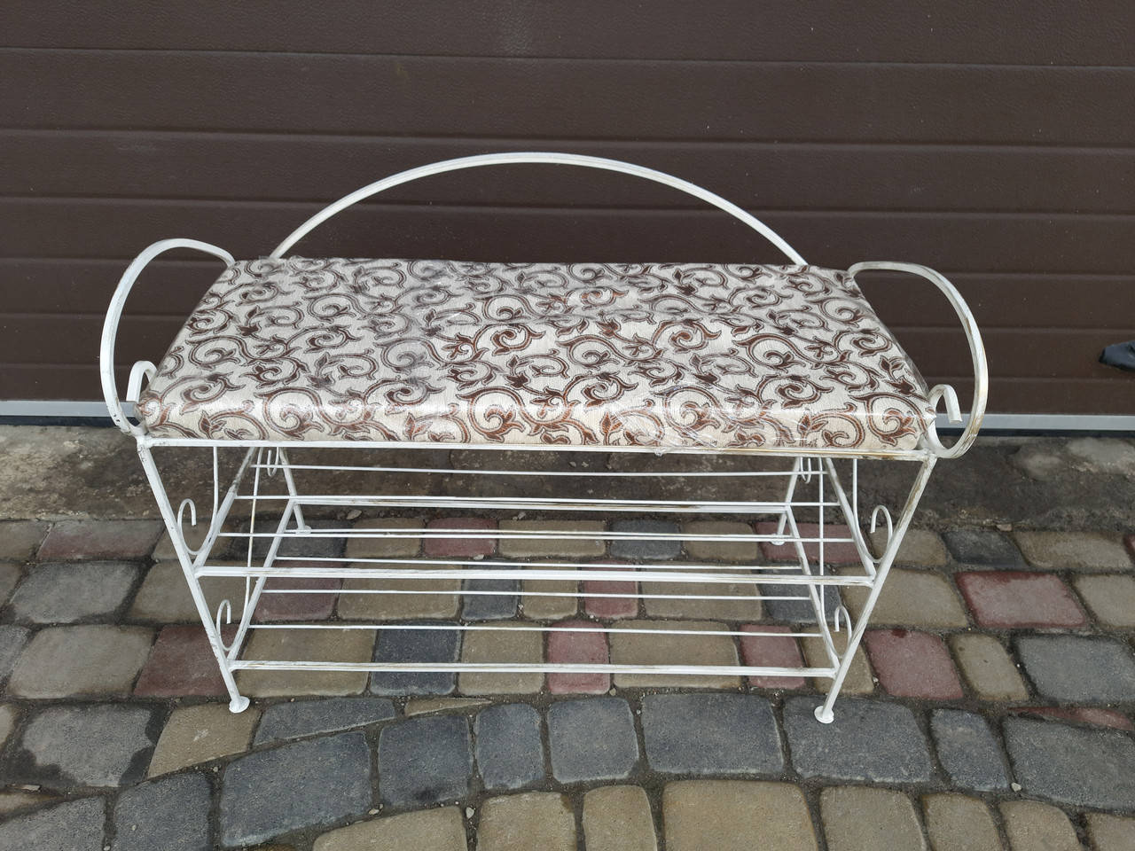 

Пуфик кованый большой бежевой. Банкетка. Пуф. Прихожая