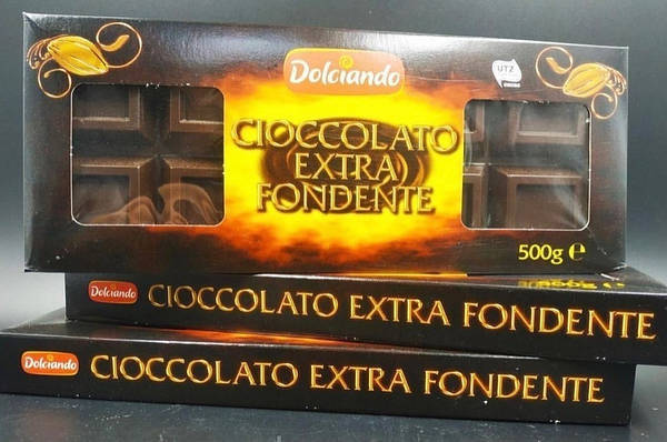 

Екстра чорний італійський шоколад «Dolciando Cioccolato Extra Fondente» -500 г