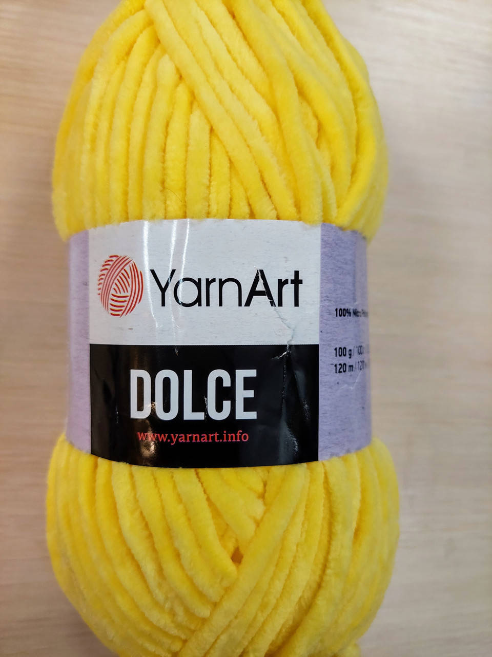 

Плюшевая пряжа YarnArt Dolce ( Ярнарт Дольче) желтый № 761