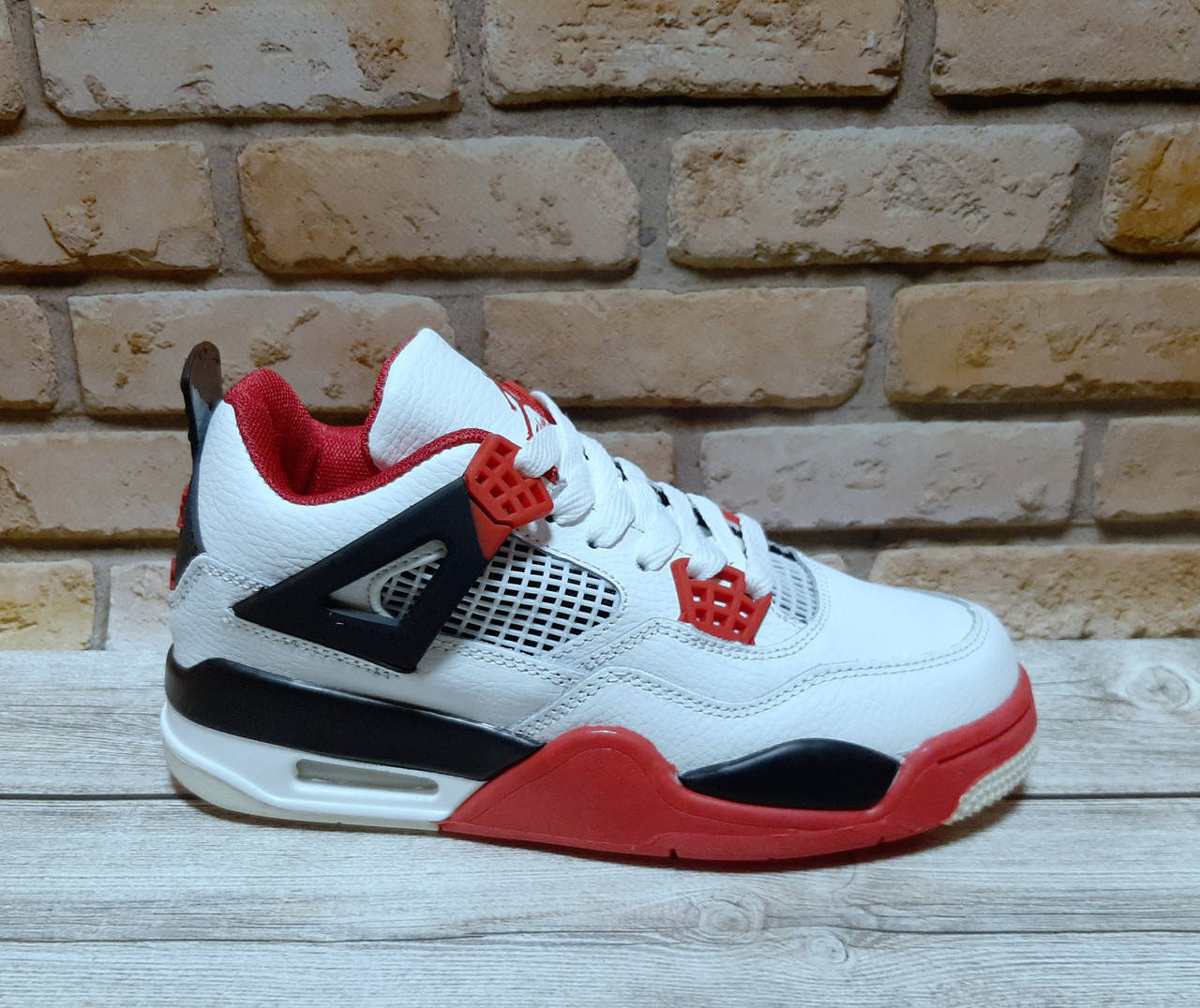 

Кроссовки Nike Air Jordan 4 Retro 36-41р., Белый