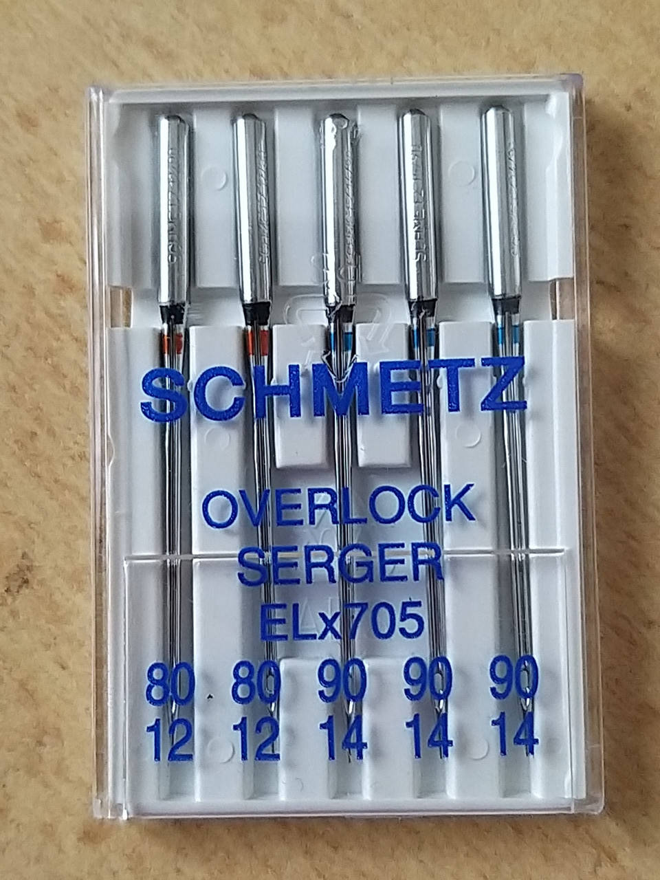 

Набор швейных игл Schmetz Overlock для бытовых оверлоков.