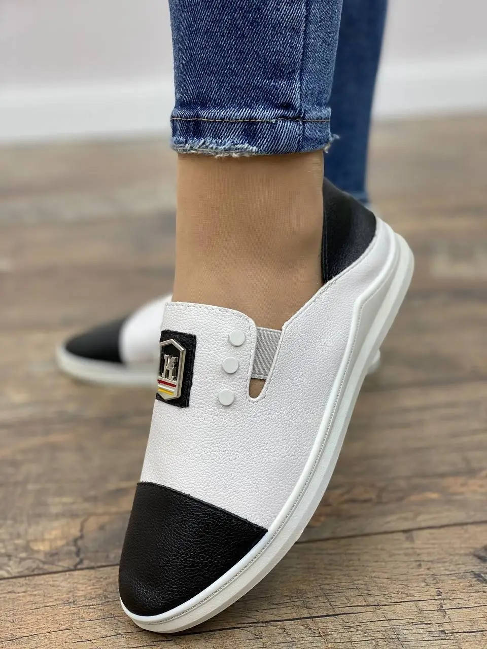 

Женские кросовки белые на резинку (415112), Белый