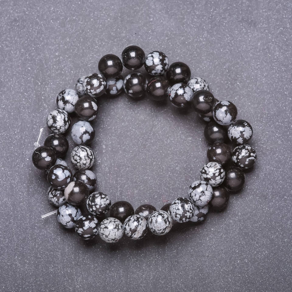 

Бусины натуральный камень Снежный Обсидиан Слезы Апачей гладкий шарик d-8мм нитка L-38см (+-)