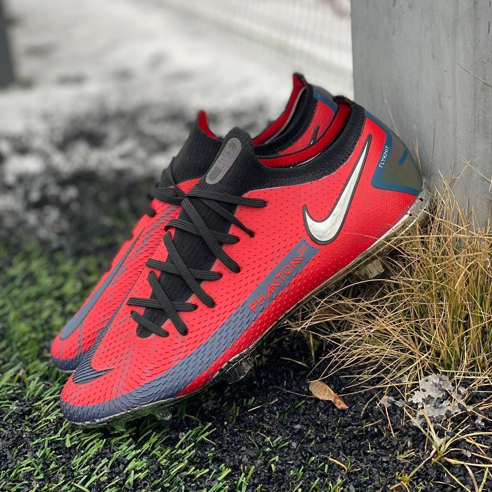 

Бутсы Nike Phantom GT футбольная обувь найк фантом копы, Красный