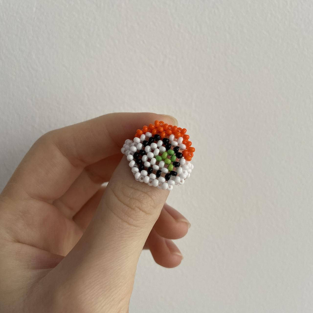 

Кольцо из бисера "Ролл"