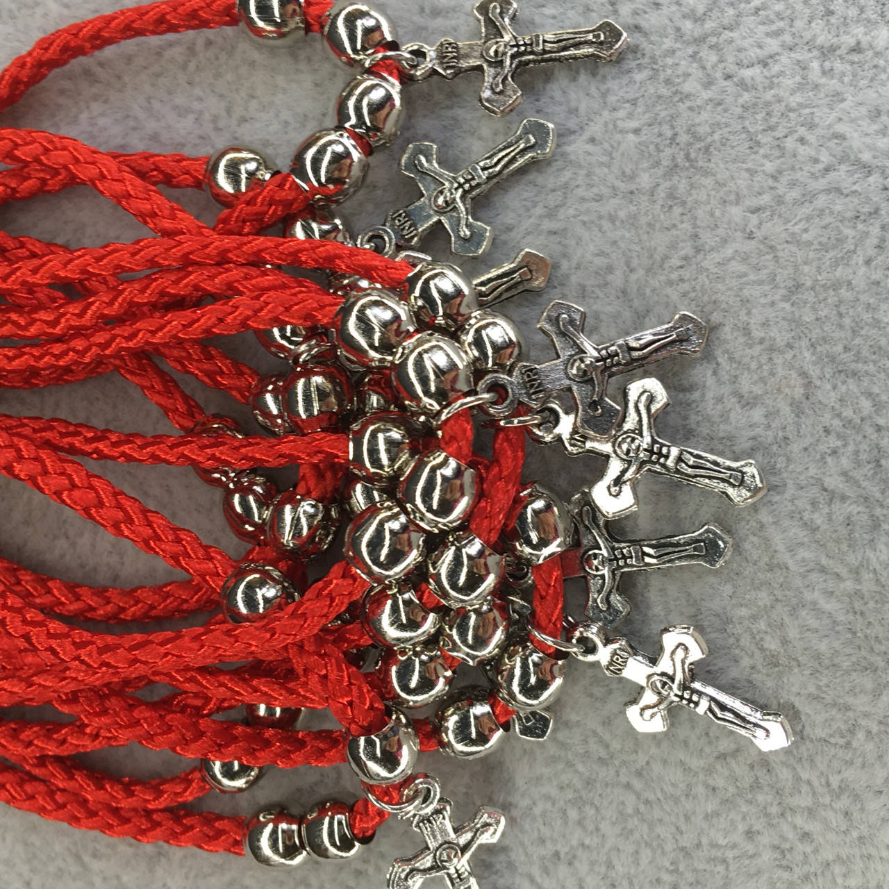 

Набор браслетов красная нить с подвеской Крестик (10 шт)