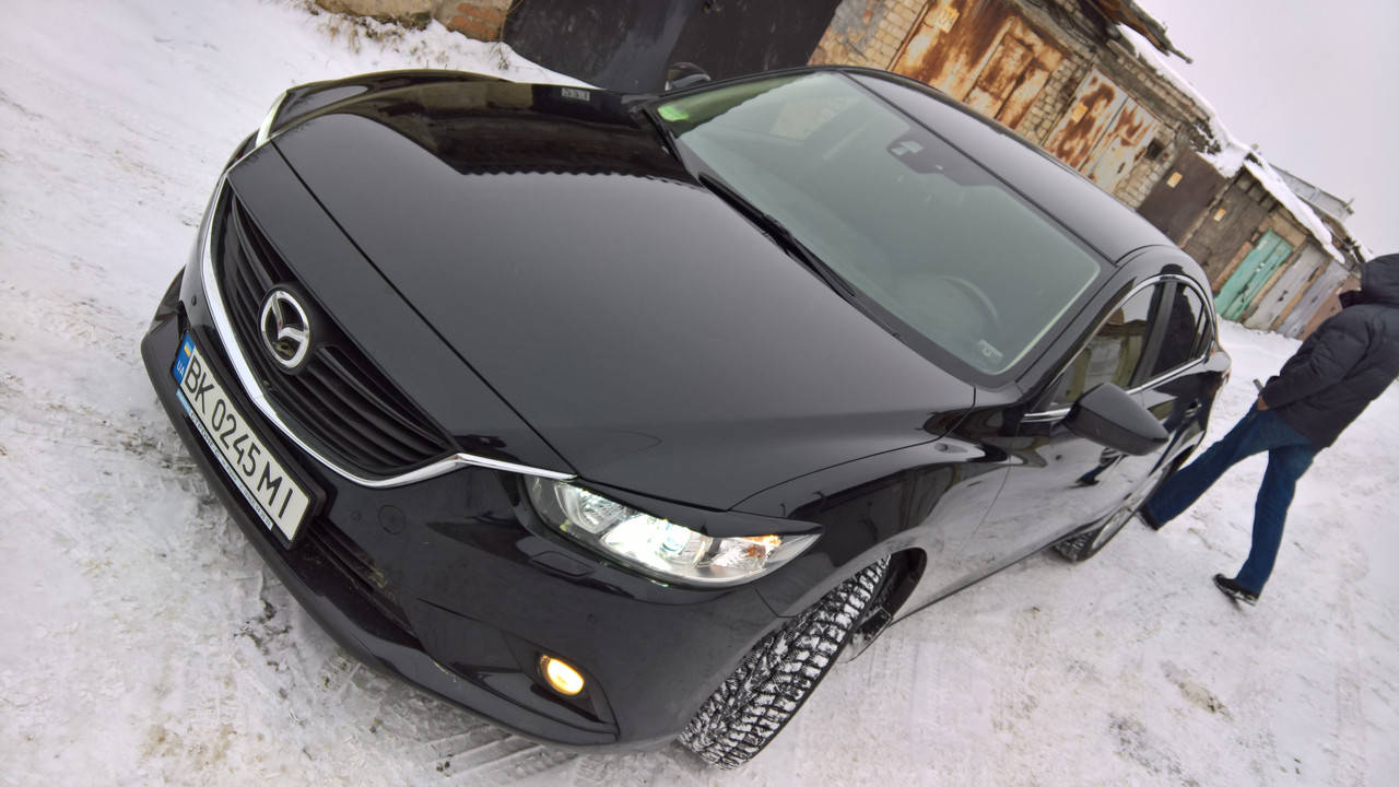 

Мазда 6 ресницы на фары, Черный