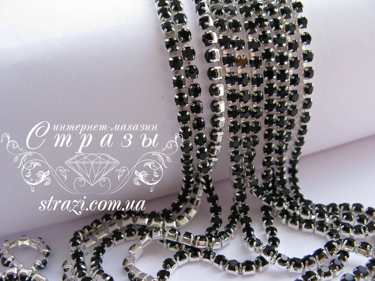 

Ланцюжок зі стразами ss12 Jet Silver, 1м., Серебристый