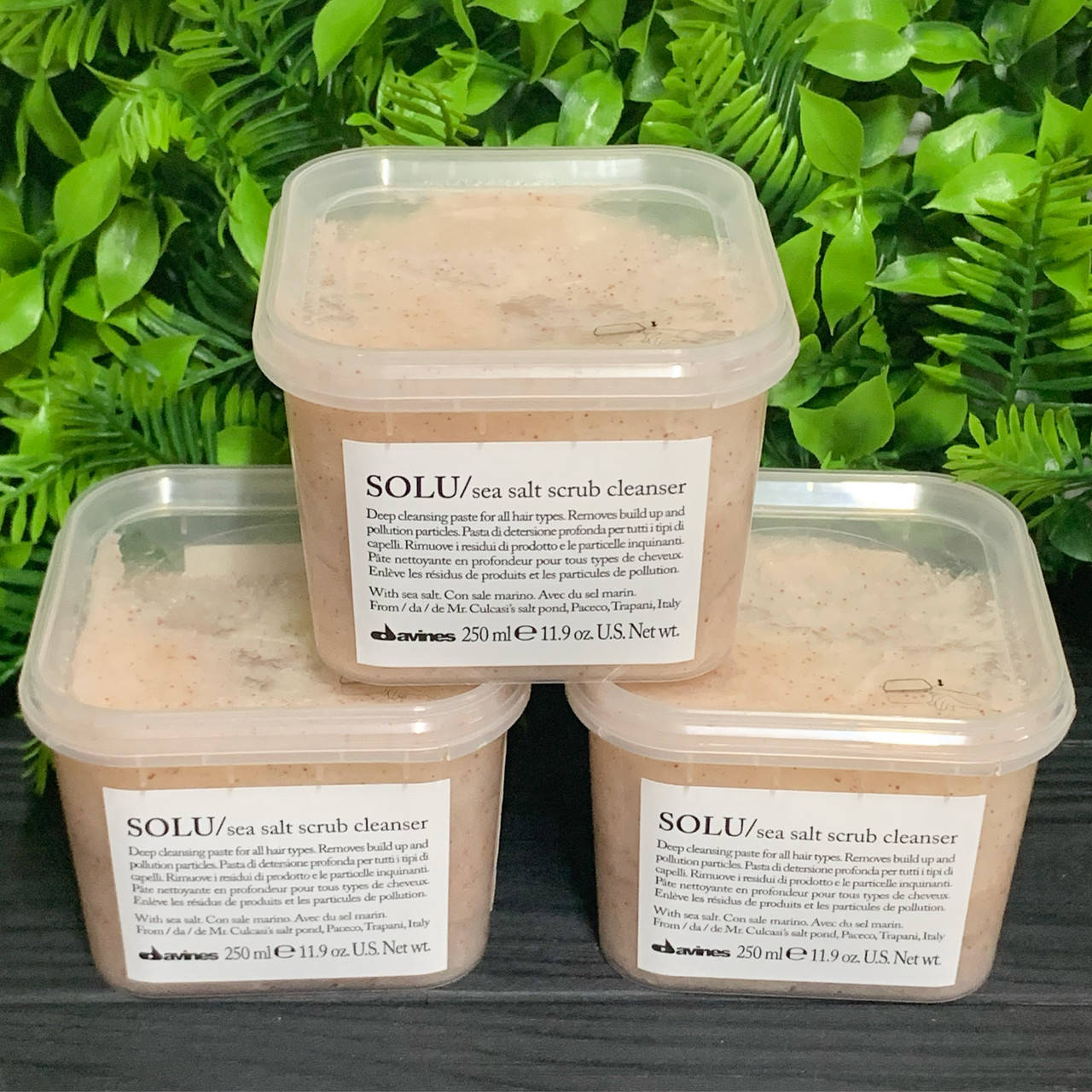 

Очищающая паста-скраб с морской солью для всех типов волос Davines Solu Sea Salt Scrub Cleanser