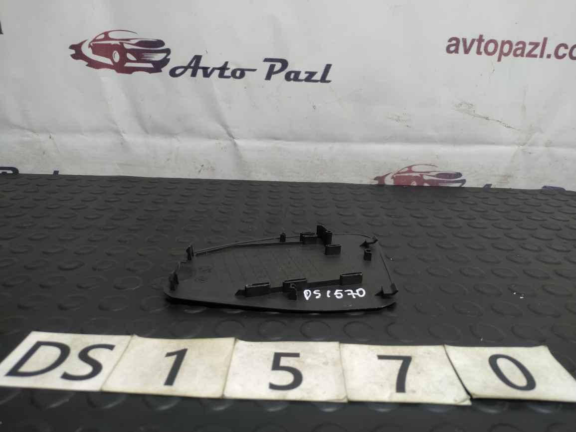 

DS1570 8200735470 крышка предохранителей в торпедо L Renault (RVI) Sandero 1 08-12 www.avtopazl.com.ua 0