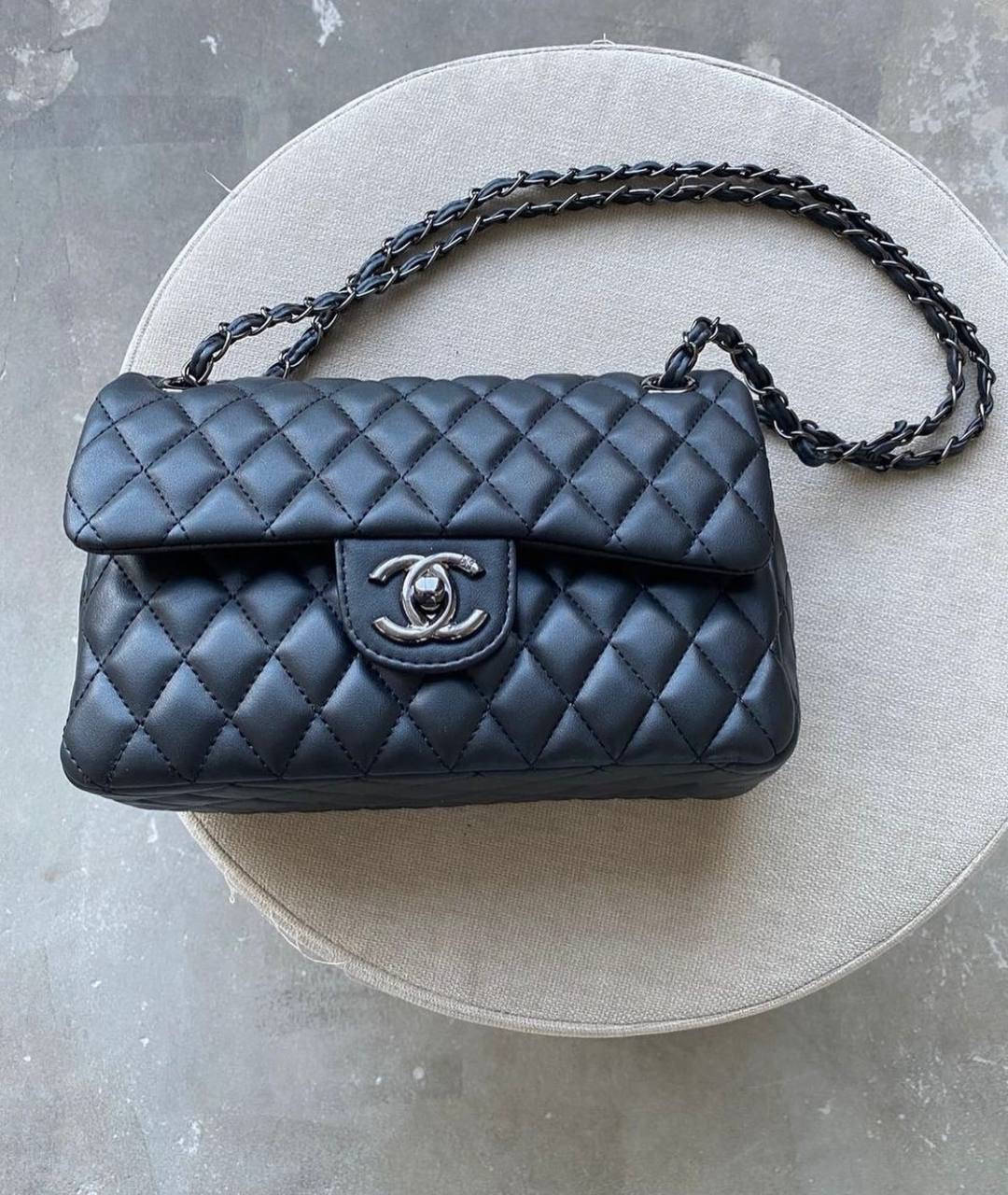 

Модная женская черная сумка Chanel Шанель с ручками, Черный