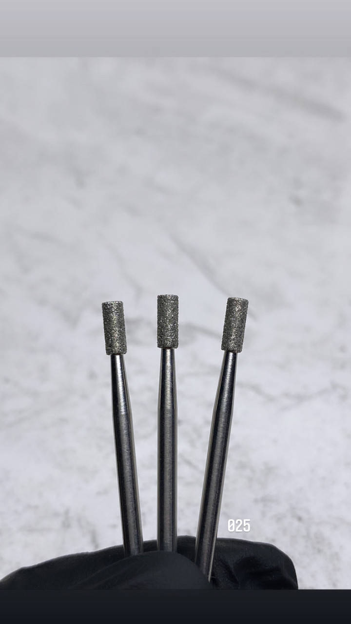 

Алмазная фреза цилиндр усеченный 025 синий для маникюра Б