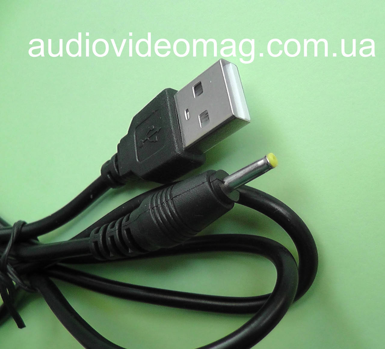 

Кабель штекер USB на штекер питания 2.5-0.7 мм, Черный