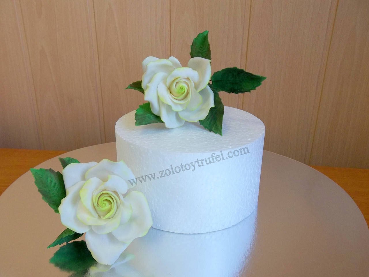 

Муляж для торта из пенопласта - круг Ф 24 см h 10 см