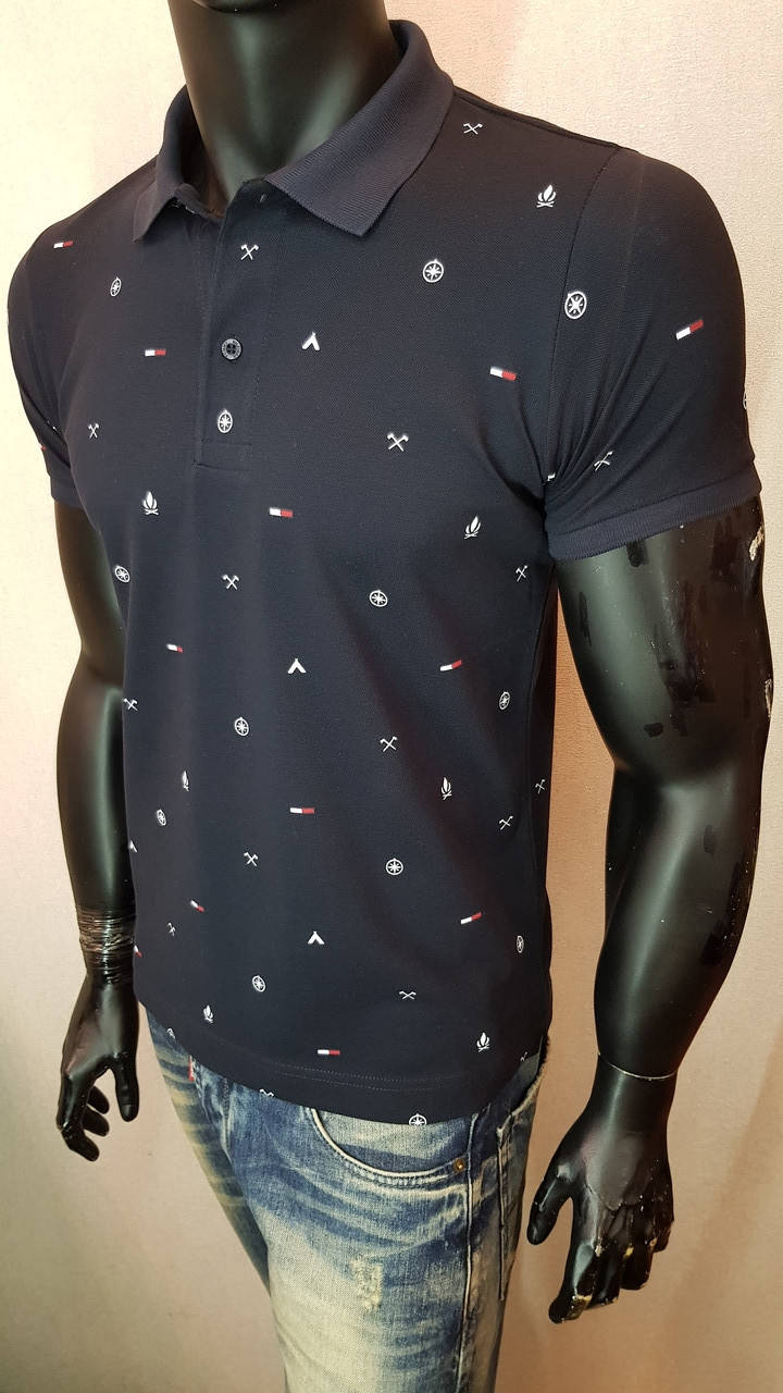 

Футболка мужская синяя с мелким рисунком