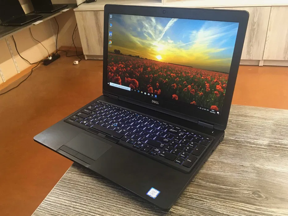 

Ноутбук Dell Latitude 5580 15.6''FHD,IPS/i7-7600U/16Gb/256 GB SSD, Черный