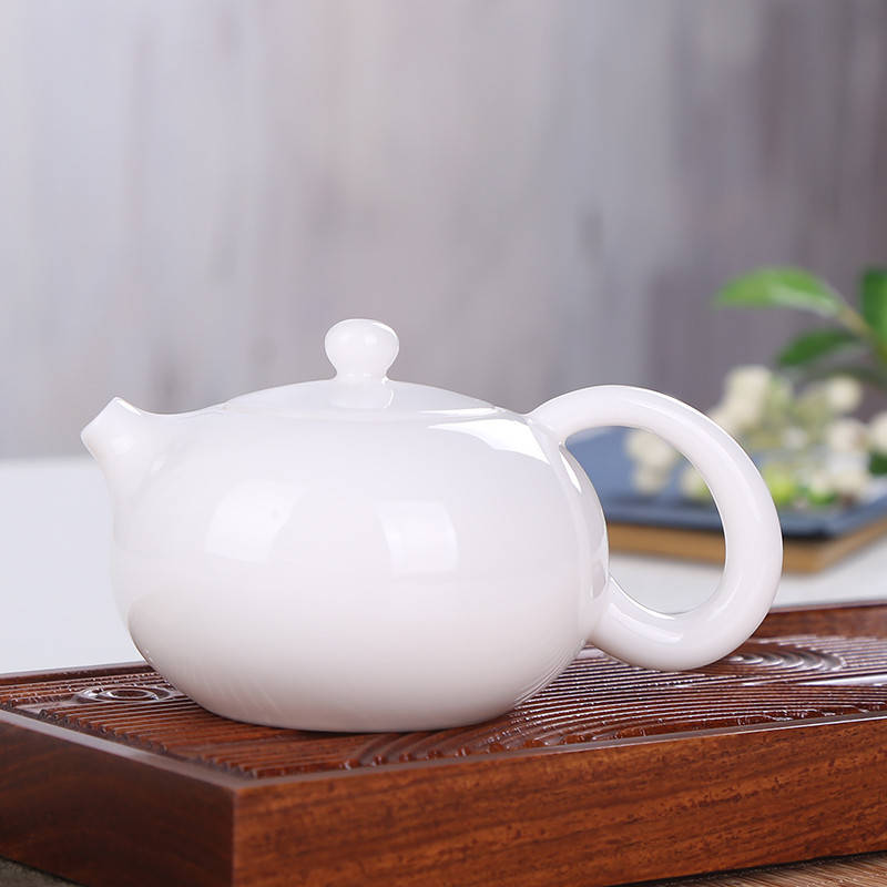

Фарфоровый заварочный чайник белый, 180 мл