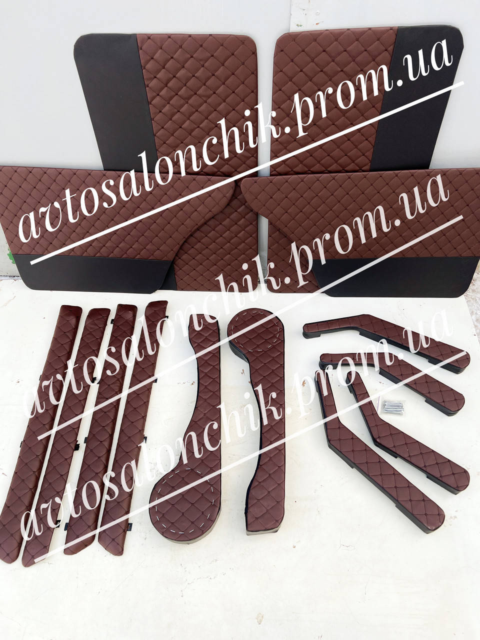 

Набор дверной тюнинг салона на ВАЗ 2101 2102 2103 2104 2105 2106 2107 РОМБ коричневый с строчкой
