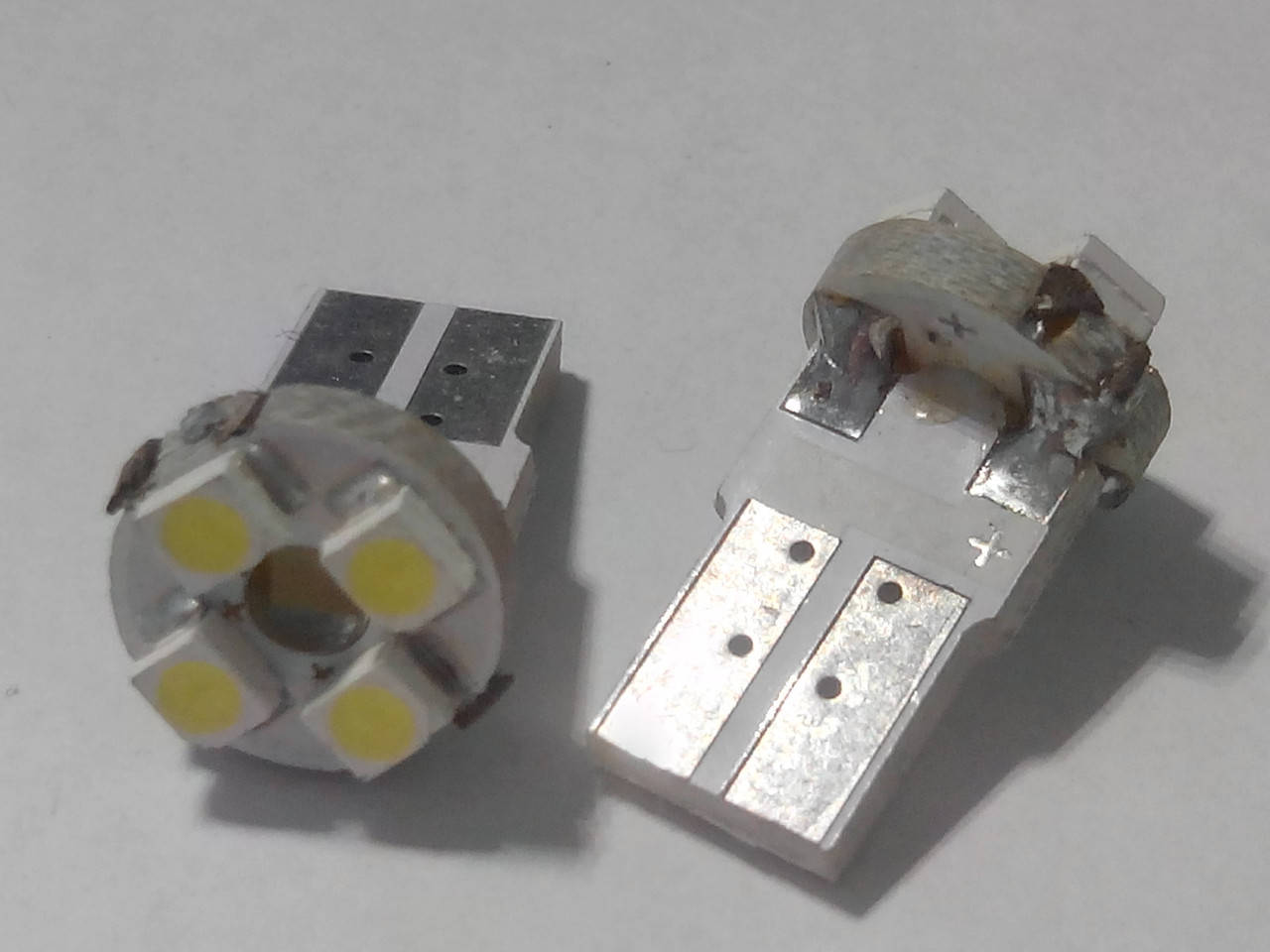 

Светодиод T10-WG-4SMD(3528)-12V (PCB)