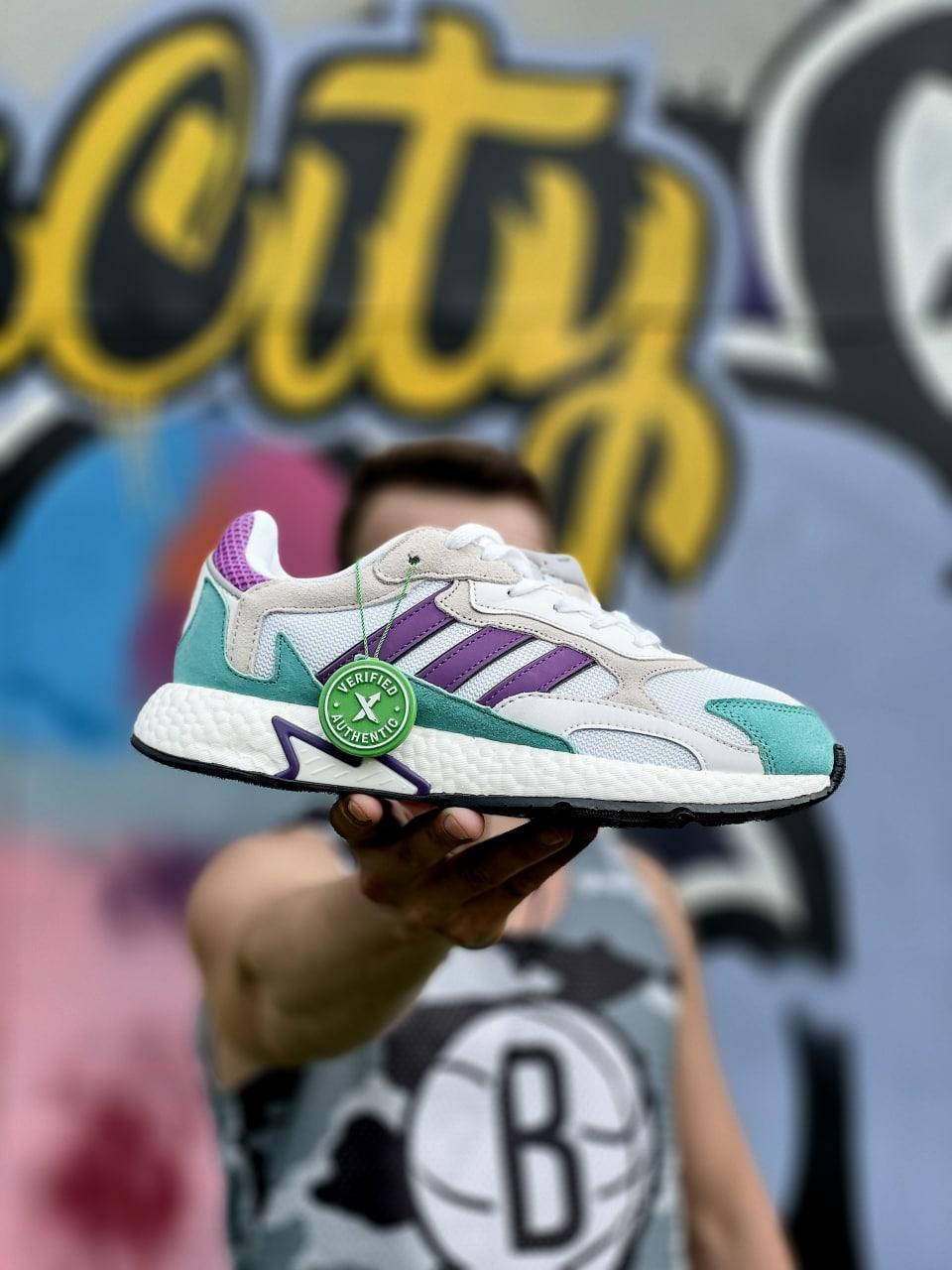 

Кроссовки с цветными деталями Adidas TRESC Run White Violet iунисекс. Кроссы Адидас женские и мужские, Разные цвета