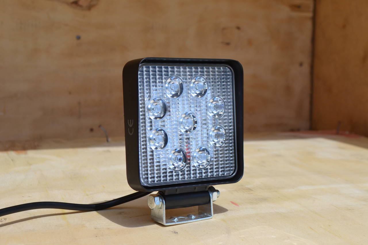 

Светодиодная LED фара рабочая 27W/60° 27Вт,(3Вт*9ламп)Широкий луч, Белый