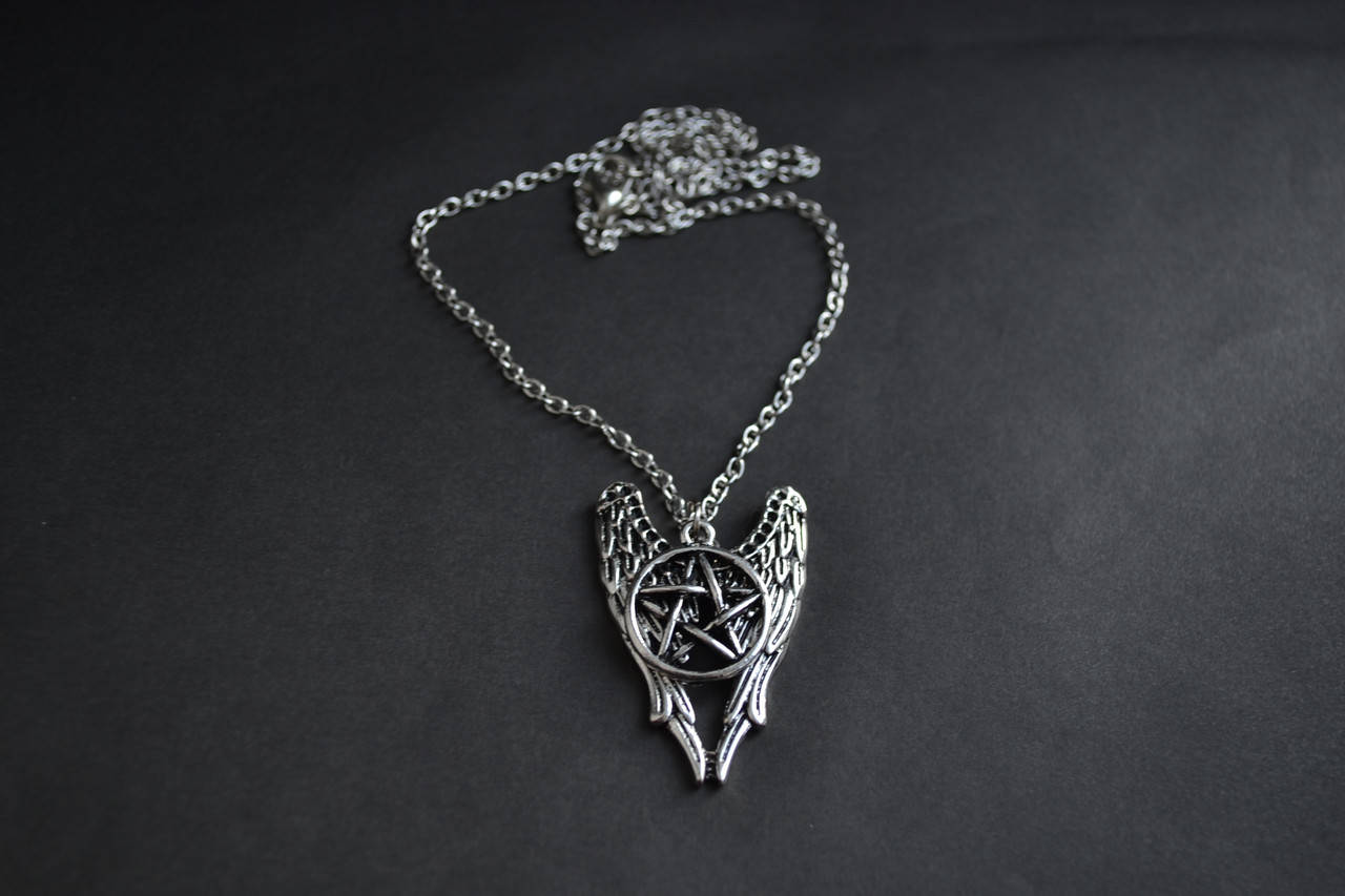 

Крила пентаграми