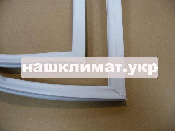 

Уплотнитель (резина) двери для холодильника Норд 233 1220x545 мм