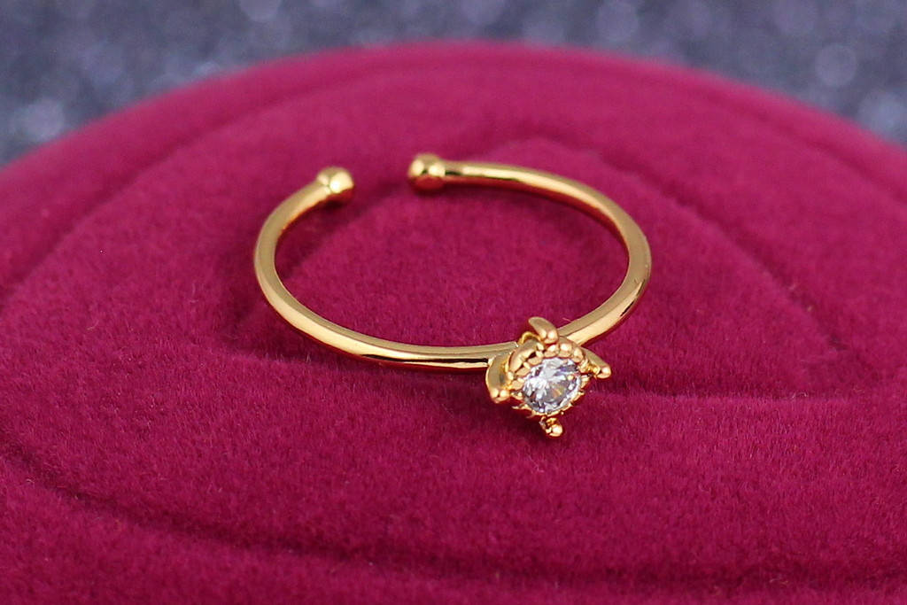 

Кольцо Xuping Jewelry детское раздвижное с камнем 3 мм р 14 и больше золотистое