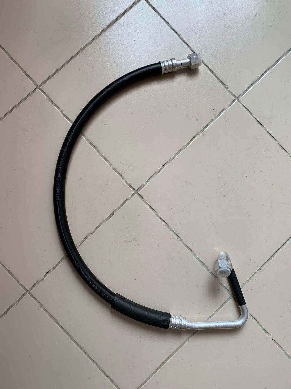 

Трубка кондиционера A6 C5, VW Passat B5 8D0260701H