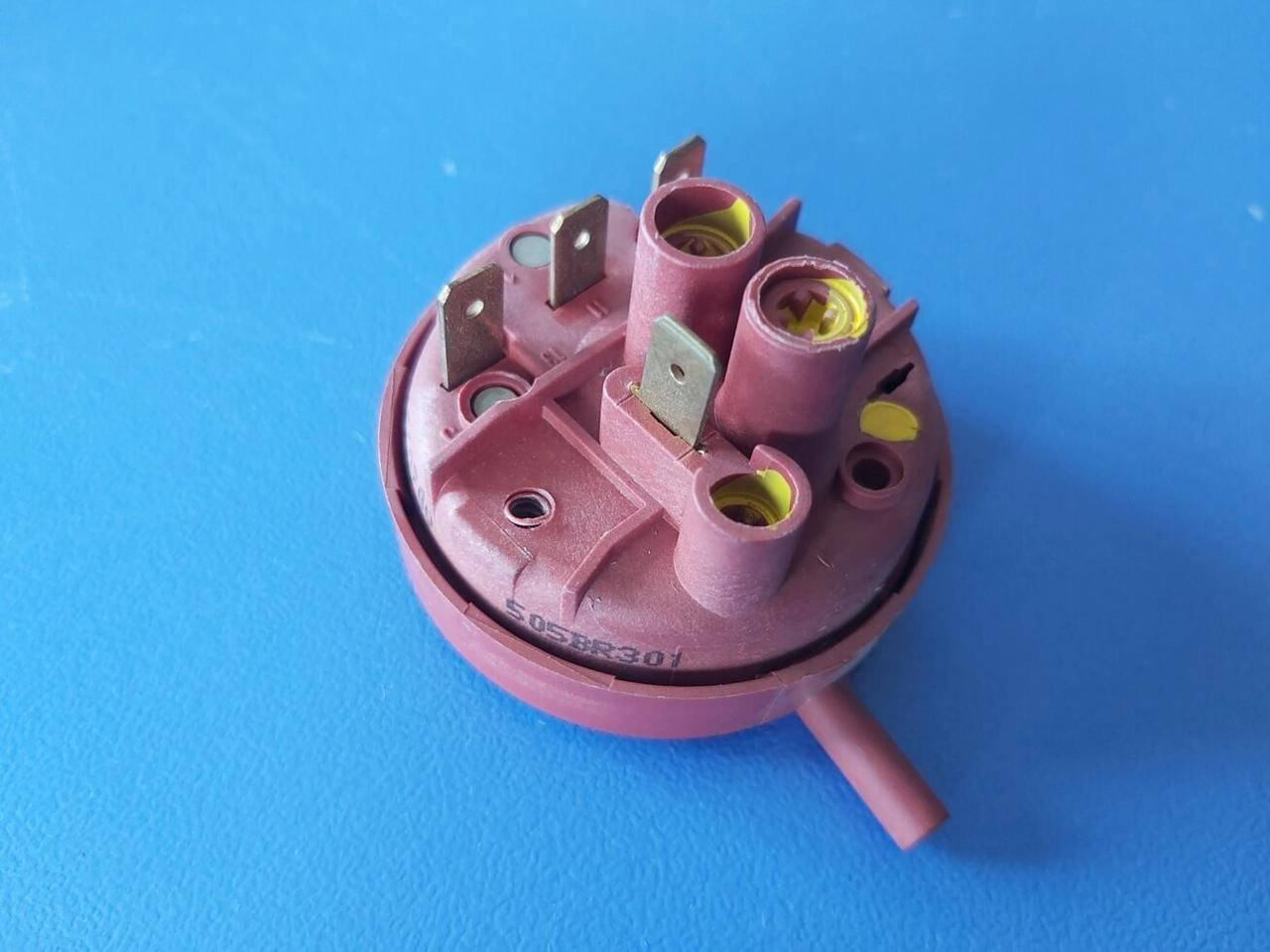 

Прессостат (датчик уровня воды) для стиральных машин BEKO WN 6005 RS , WN 6004 NS - 2801560700