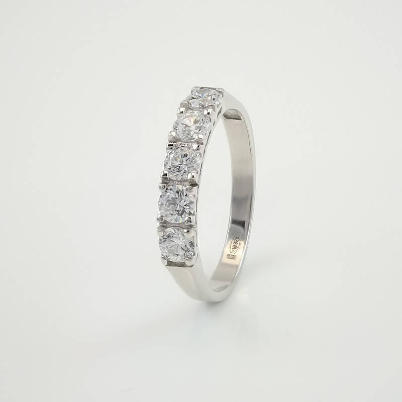 

Серебряное кольцо 3686