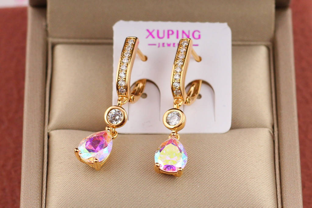 

Серьги подвески Xuping Jewelry с камнем хамелеон в форме капли 3,2 см золотистые