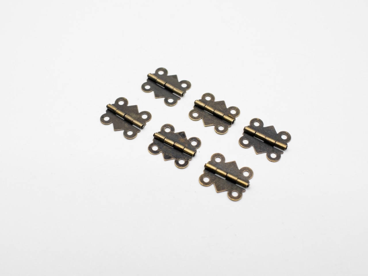 

Петля. Цвет "старая латунь". 20х17мм