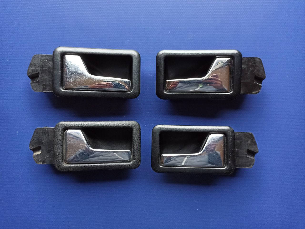 

Ручка дверей внутренная Audi 80 B3/ B4