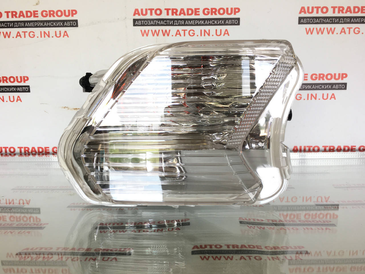 

Фара ПТФ галоген правая Ford Escape MK3 17-19 новый неоригинал GJ5Z13200B