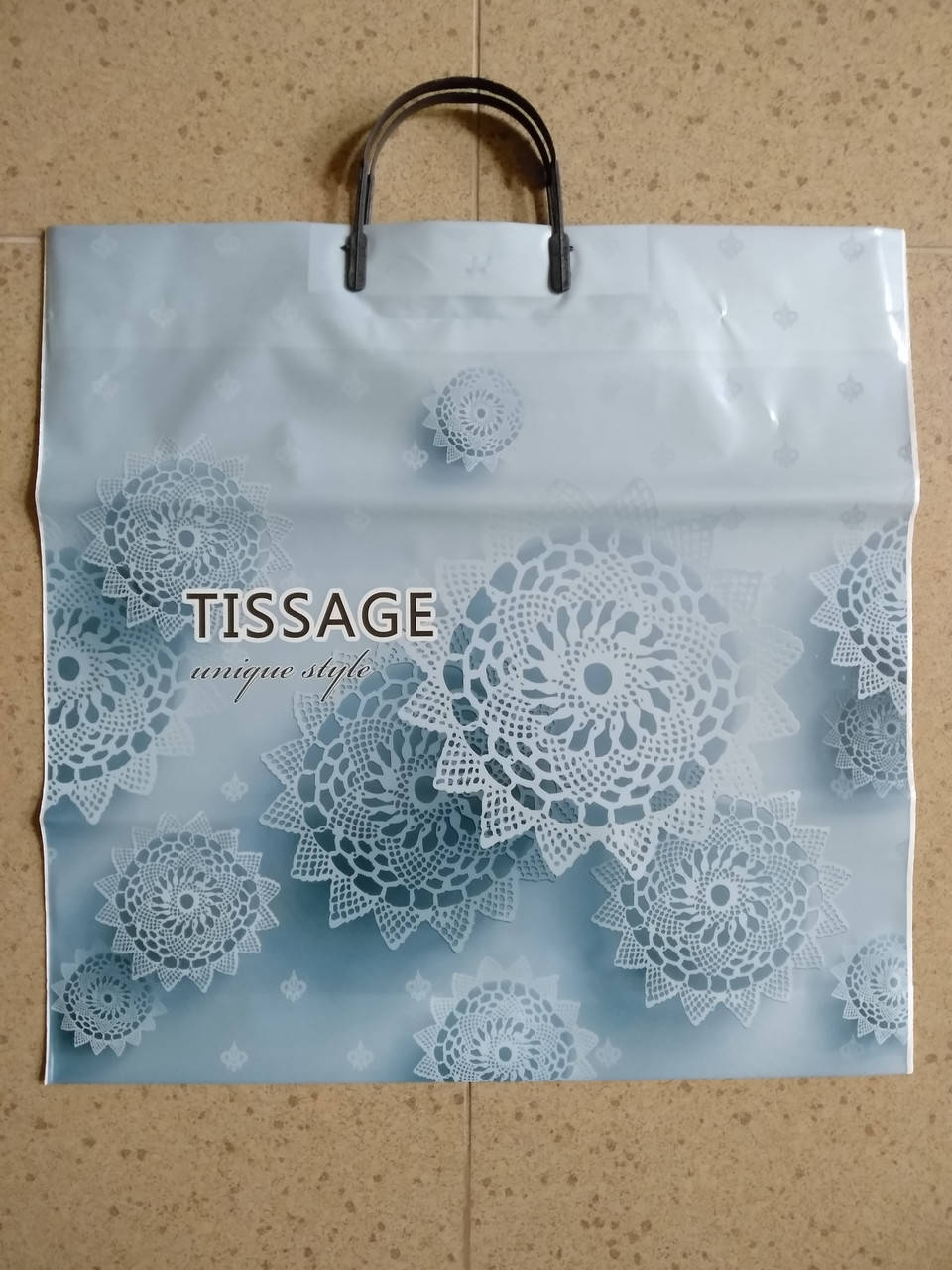 

Пакет с пластиковой ручкой TISSAGE