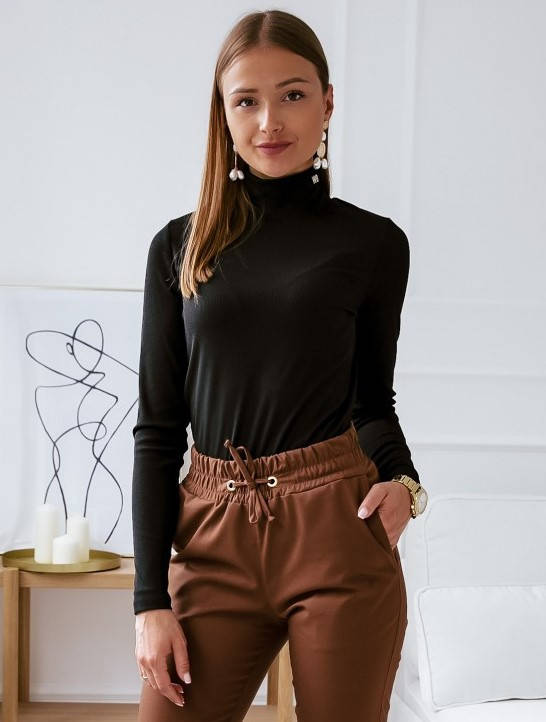 

Женская водолазка черного цвета. Модель 3305 Wibs 36, Черный