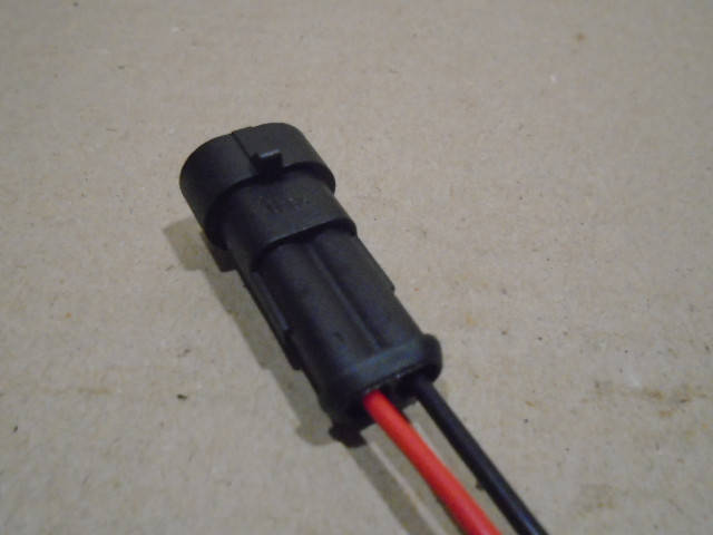 

Разъем герметичный 2 контакта "мама"