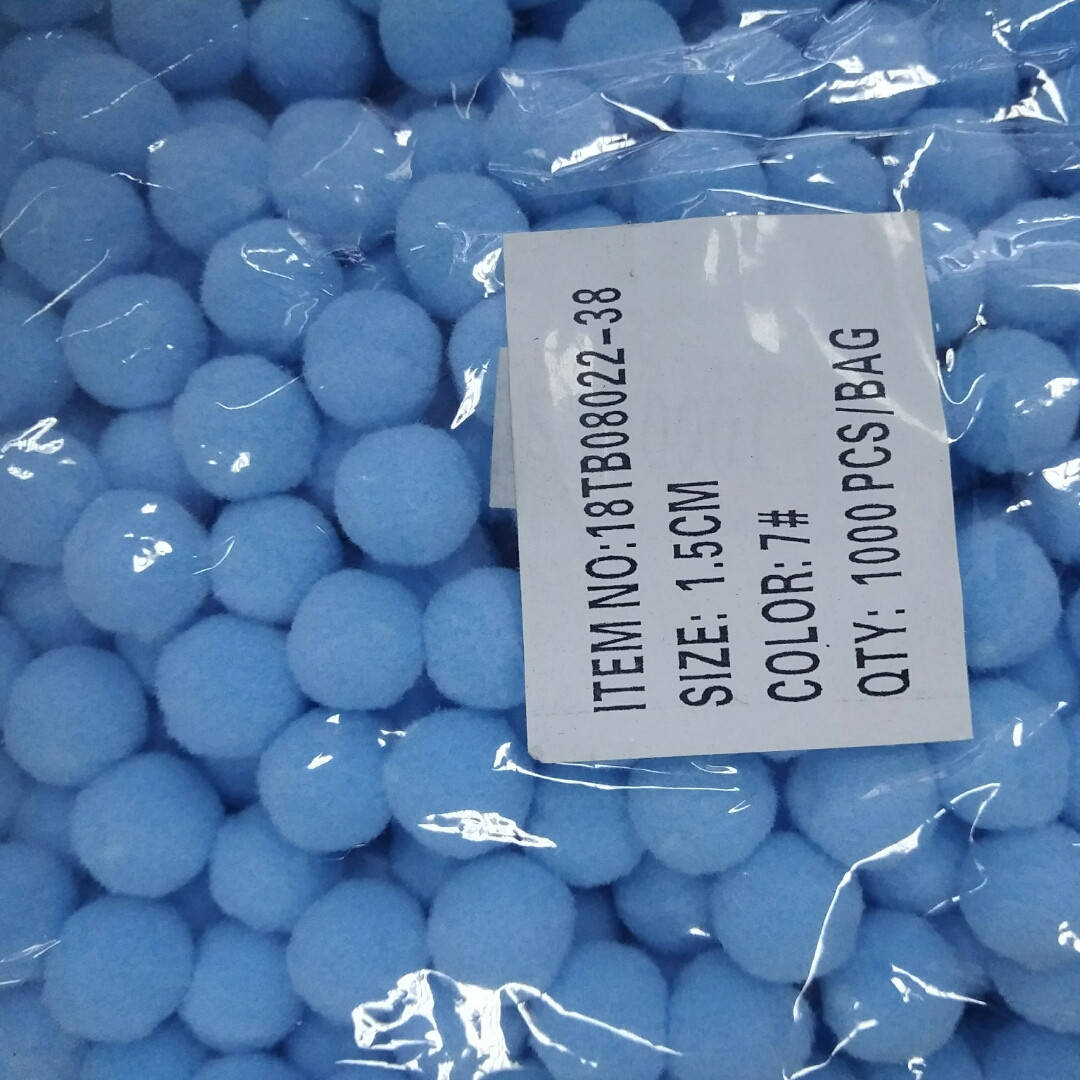 

Помпоны бархатные 1,5 см. 30 шт.Голубые.