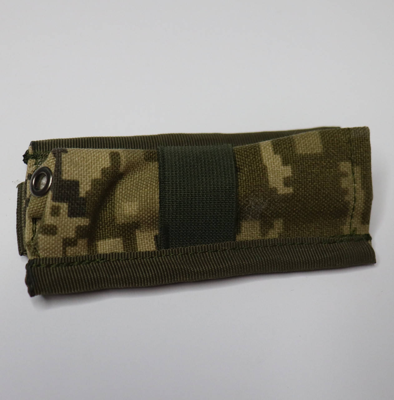 

Подсумок под фонарик (пиксель ВСУ mm14), cordura 1000 den.