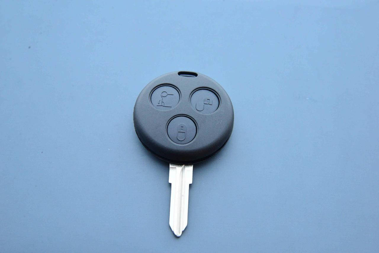 

Корпус автоключа Mercedes Smart Fortwo, Roadster, Coupe (Мерседес Смарт) - 3 кнопки