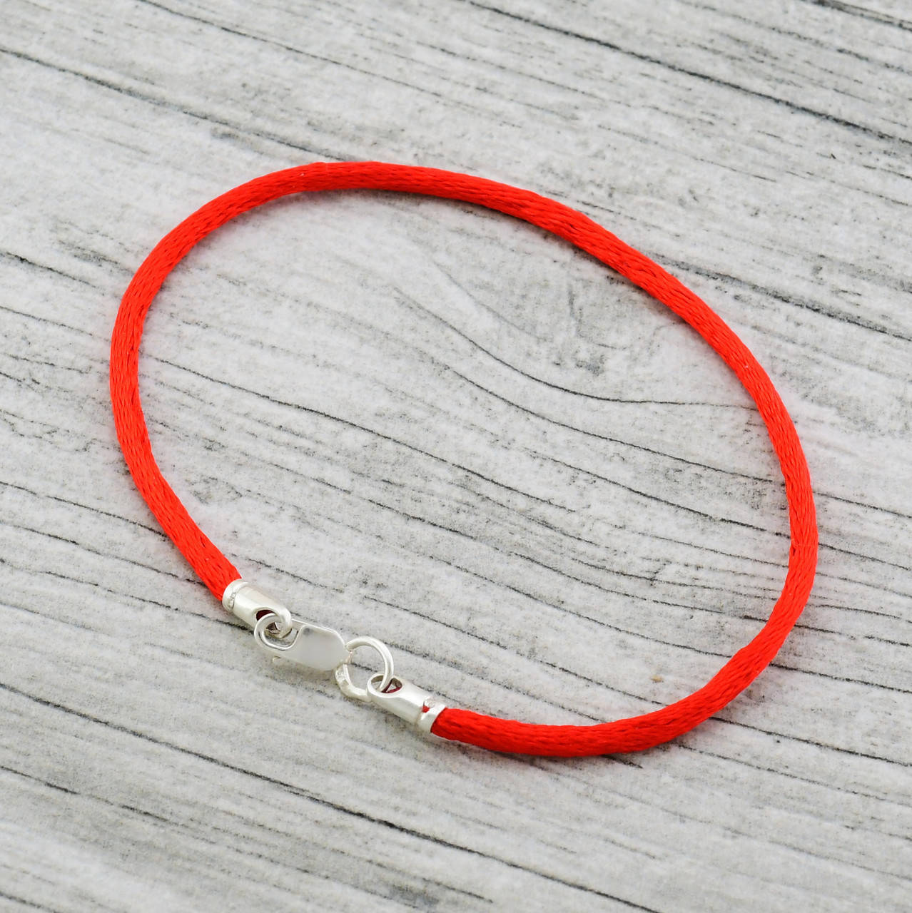 

Серебряный оберег Красная нить ширина 2 мм длина 18