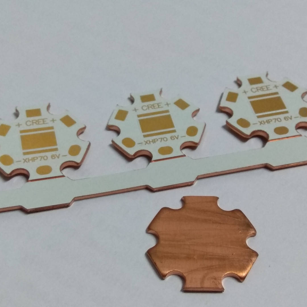 

Медная подложка для одного светодиода типа 7070 (CREE XHP70 6В) 20 мм