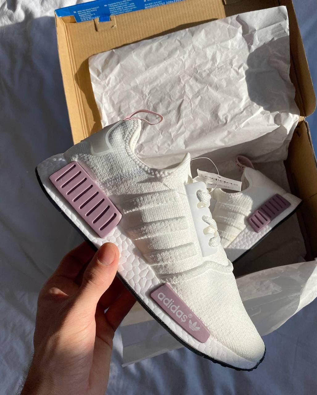 

Женские кроссовки Adidas NMD Violet White Белые, Белый