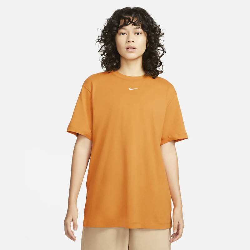 

Футболка жіноча Nike Sportswear Essentials DN5697-738