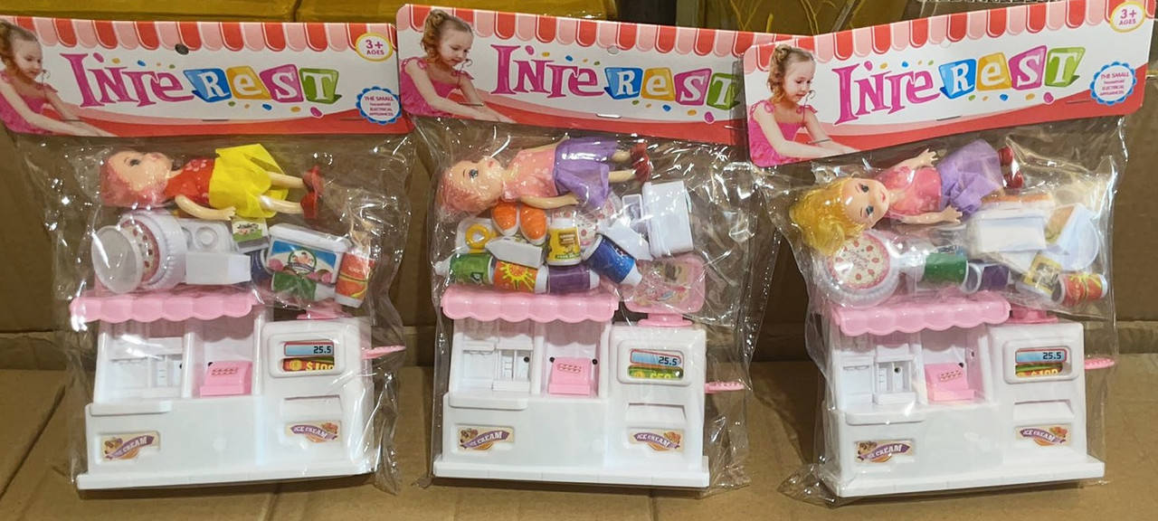 

Игровой набор кухня с куколкой