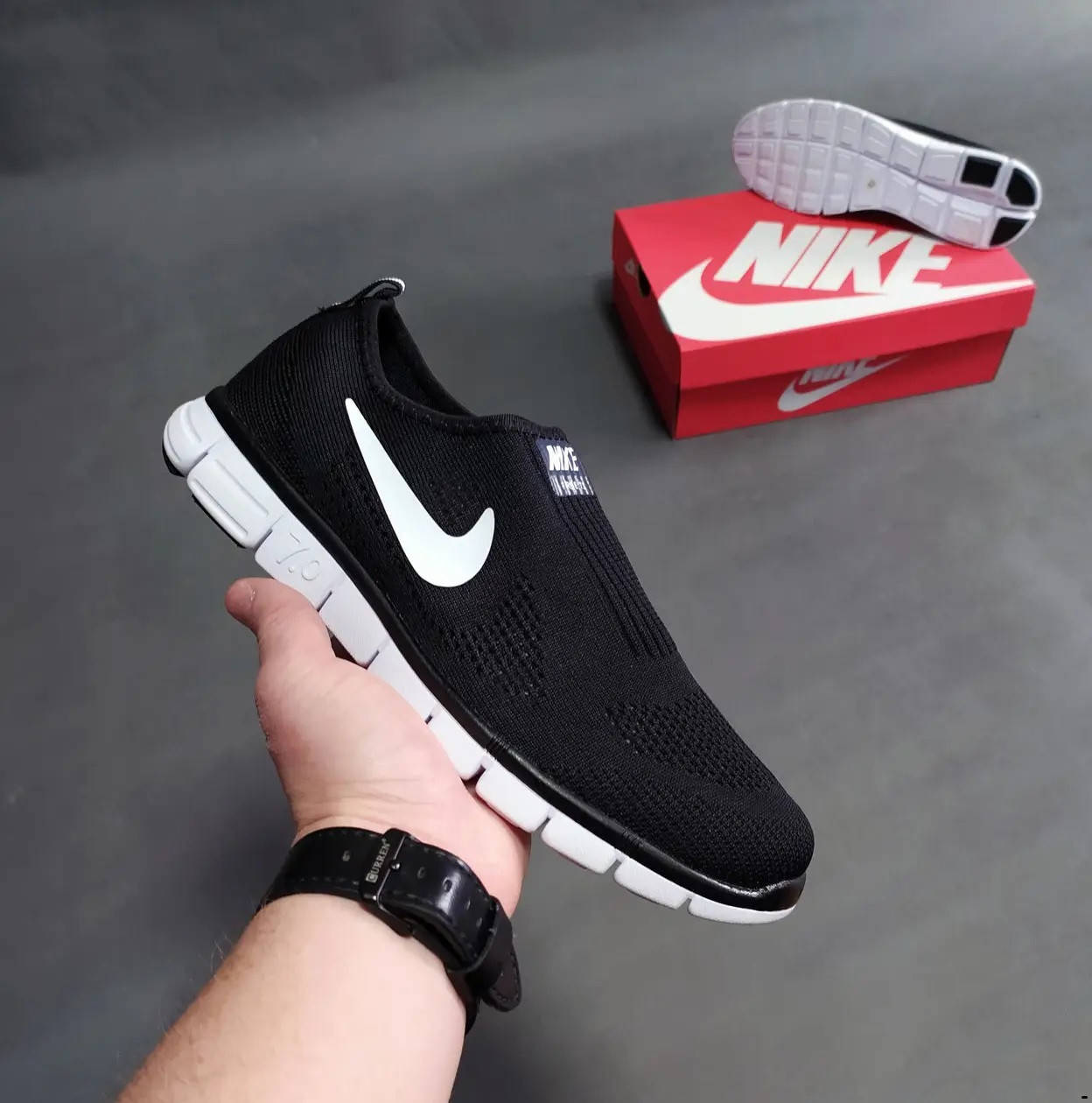 

Мужские летние слипоны Nike черные найк, Черный