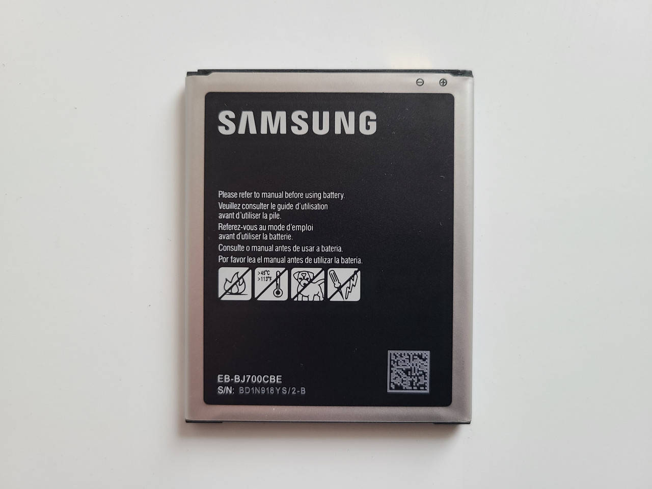 

Оригинальная батарея аккумулятор для Samsung Galaxy J7 2015 (J700) (EB-BJ700CBE)