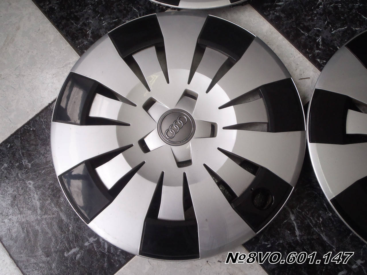 

Оригинальные Колпаки R16 Audi/Ауди 8VO.601.147 Italy