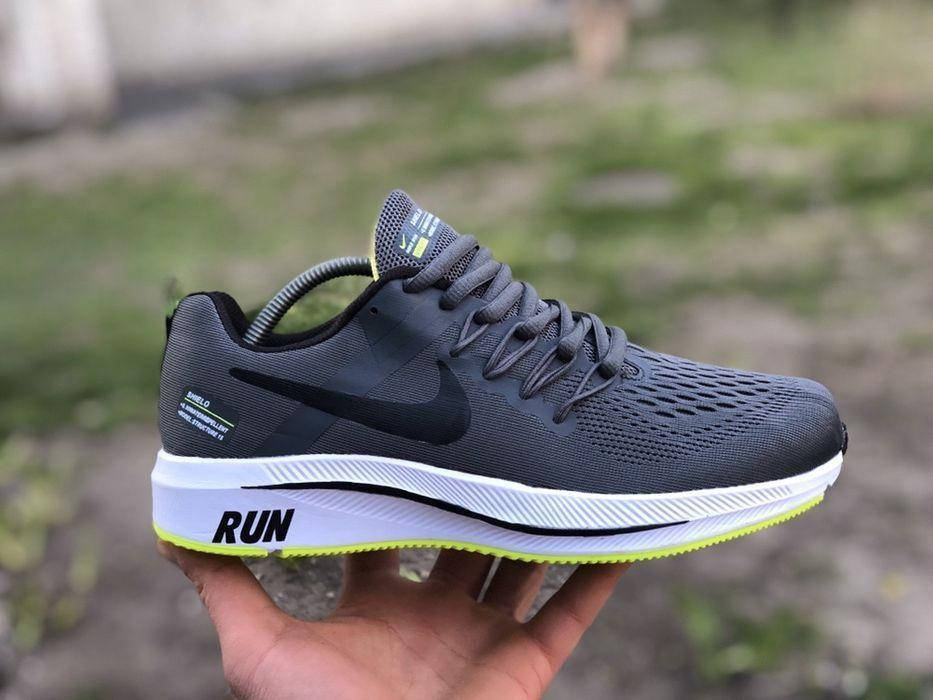 

АКЦИЯ!!!Мужские кроссовки для бега Nike серые сетка 41,42,43,44,45,46